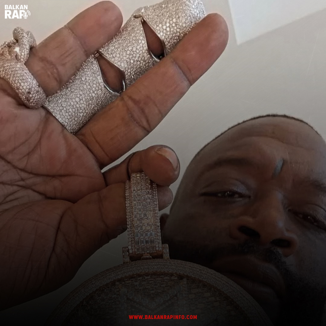 Rick Ross pokazao “million dollar middle finger”